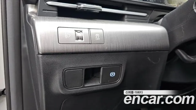 Hyundai Kona 2023 — фото 13