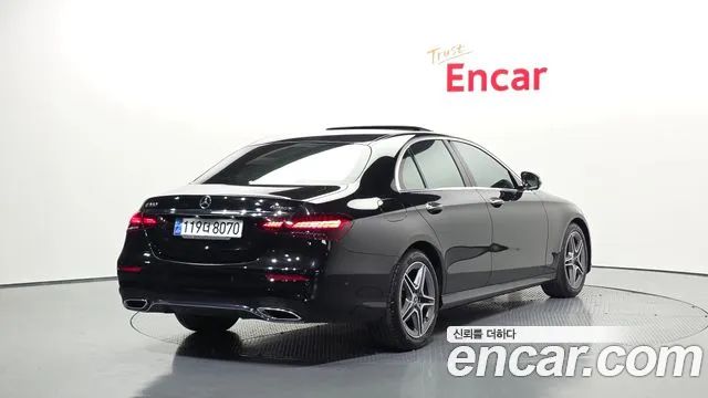 Mercedes-Benz E-Class 2023 — фото 2