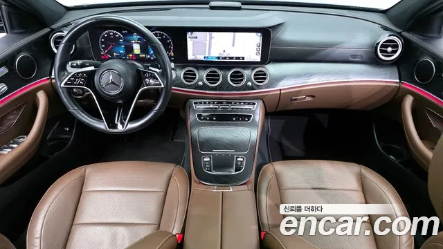 Mercedes-Benz E-Class 2023 — фото 10