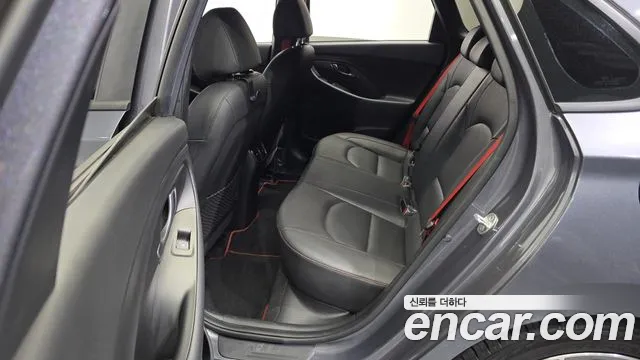 Hyundai i30 2019 — фото 11