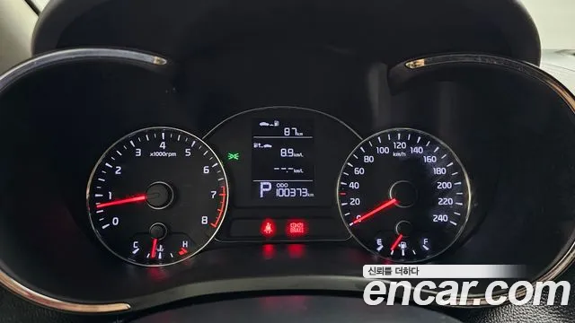Kia K3 2015 — фото 11