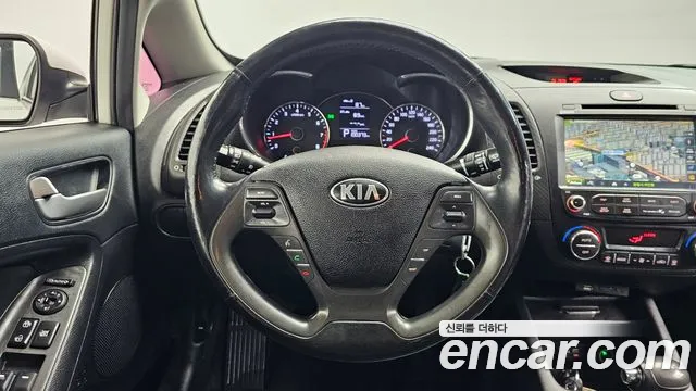 Kia K3 2015 — фото 19