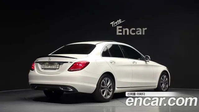 Mercedes-Benz C-Class 2017 — фото 2