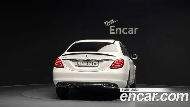 Mercedes-Benz C-Class 2017 — фото 4