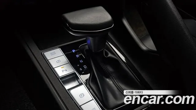 Hyundai AVANTE 2021 — фото 12