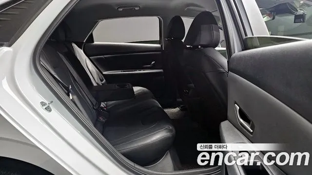Hyundai AVANTE 2021 — фото 17