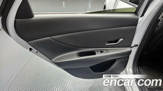 Hyundai AVANTE 2021 — фото 15