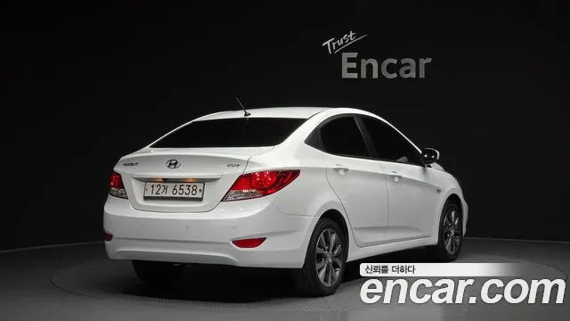 Hyundai Accent 2014 — фото 2