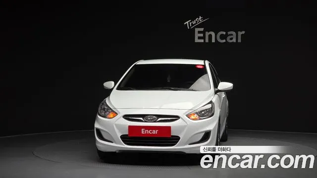Hyundai Accent 2014 — фото 3