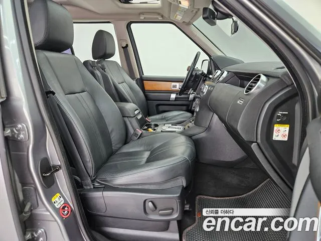 Land Rover Discovery 2012 — фото 11