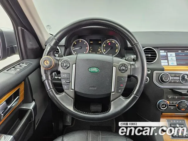 Land Rover Discovery 2012 — фото 13