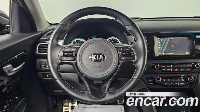 Kia Niro 2018 — фото 20