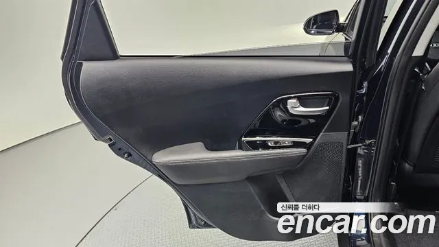 Kia Niro 2018 — фото 15