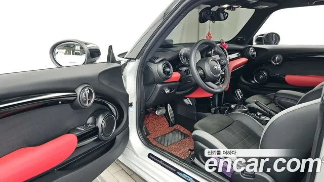 Mini Cooper 2021 — фото 13