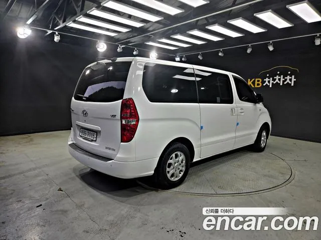 Hyundai Starex 2016 — фото 2