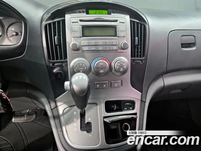 Hyundai Starex 2016 — фото 9