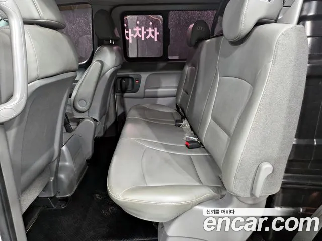 Hyundai Starex 2016 — фото 11