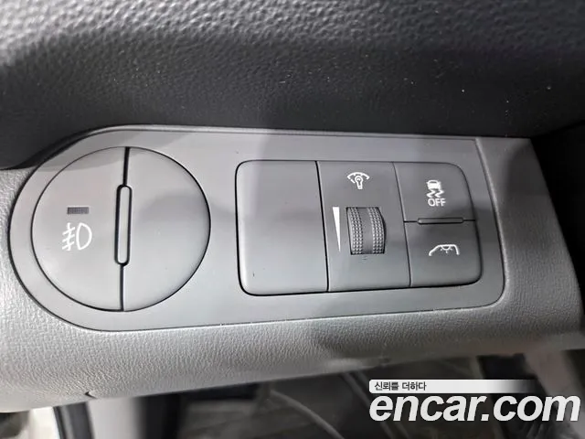 Hyundai Starex 2016 — фото 15