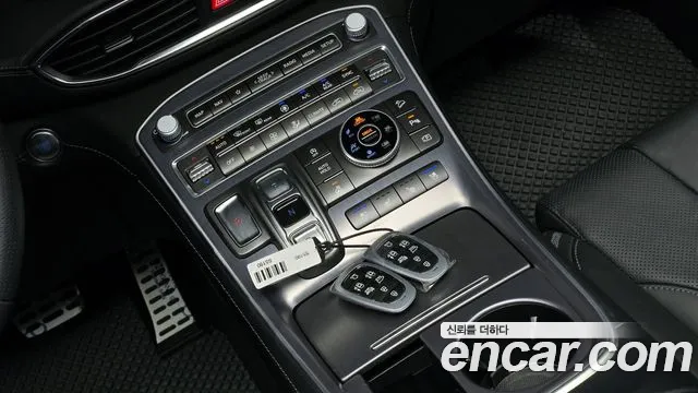 Hyundai Santafe 2023 — фото 11