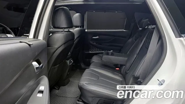 Hyundai Santafe 2023 — фото 17