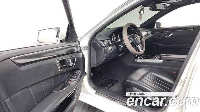 Mercedes-Benz E-Class 2016 — фото 10
