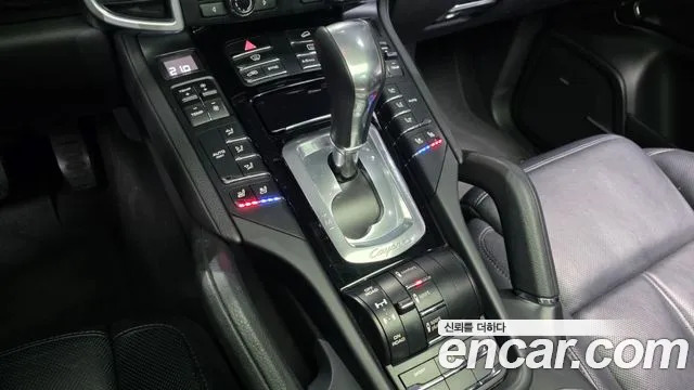 Porsche Cayenne 2015 — фото 11