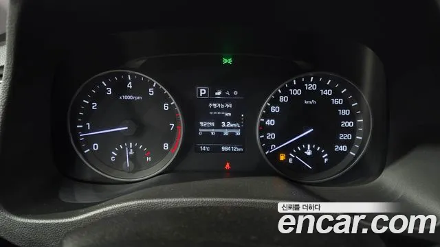 Hyundai AVANTE 2018 — фото 10