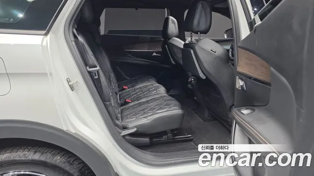 Peugeot 5008 2022 — фото 18