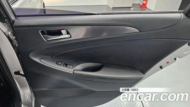 Hyundai Sonata 2014 — фото 15