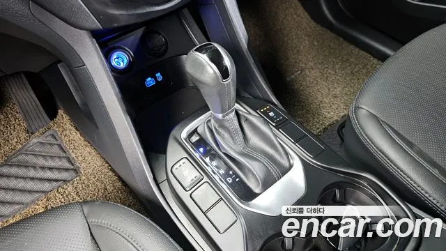 Hyundai Santafe 2017 — фото 12