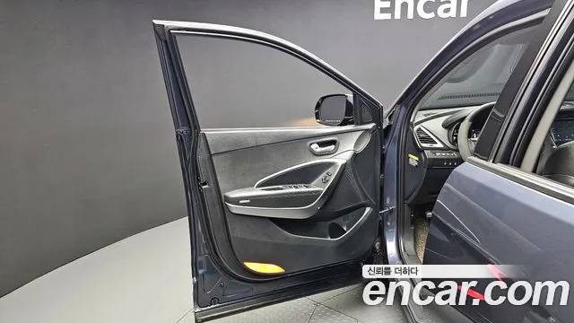 Hyundai Santafe 2017 — фото 14