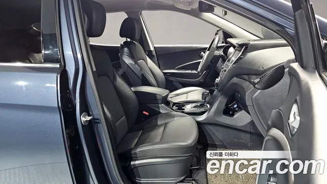 Hyundai Santafe 2017 — фото 16