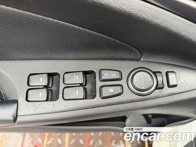 Hyundai Sonata 2012 — фото 14