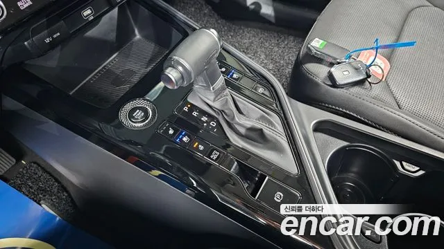 Kia Niro 2022 — фото 12