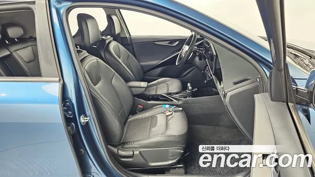 Kia Niro 2022 — фото 16
