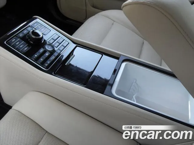 Hyundai Equus 2014 — фото 14