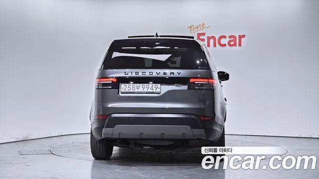 Land Rover Discovery 2019 — фото 4