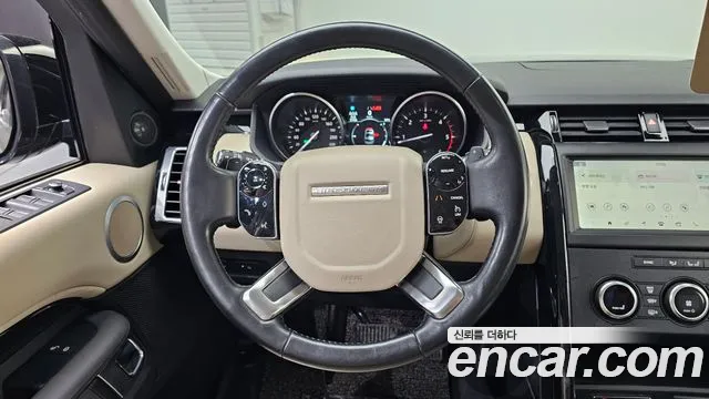 Land Rover Discovery 2019 — фото 19