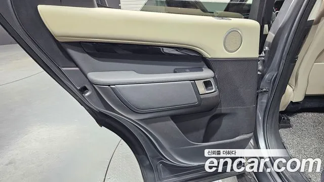 Land Rover Discovery 2019 — фото 15