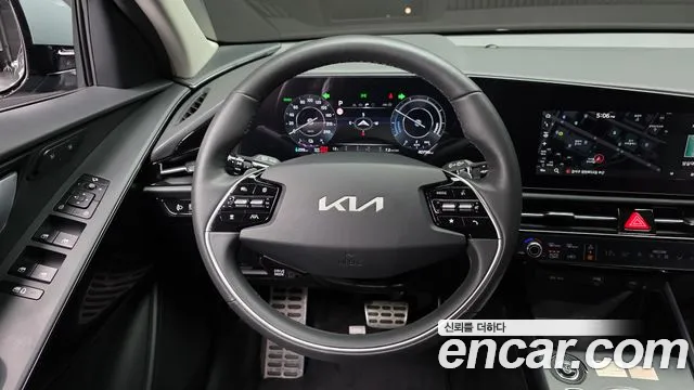 Kia Niro 2023 — фото 19