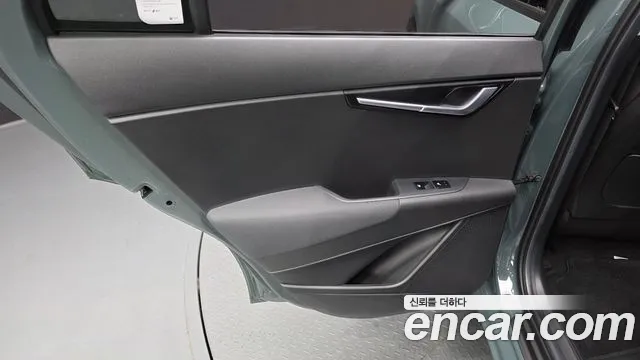 Kia Niro 2023 — фото 15
