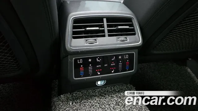Audi A6 2020 — фото 19