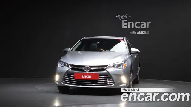 Toyota Camry 2015 — фото 3