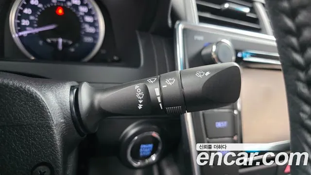 Toyota Camry 2015 — фото 18