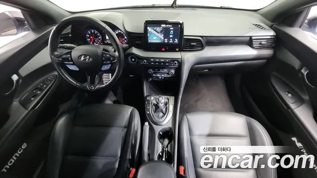 Hyundai Veloster 2019 — фото 9