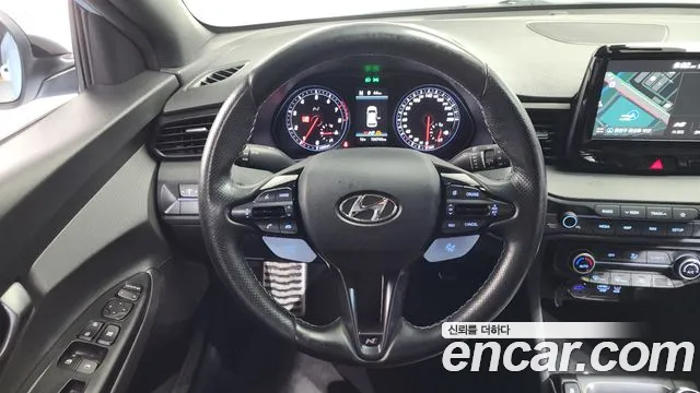 Hyundai Veloster 2019 — фото 19