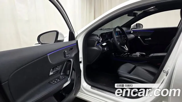 Mercedes-Benz A-Class 2021 — фото 13