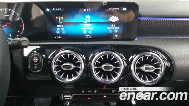 Mercedes-Benz A-Class 2021 — фото 19