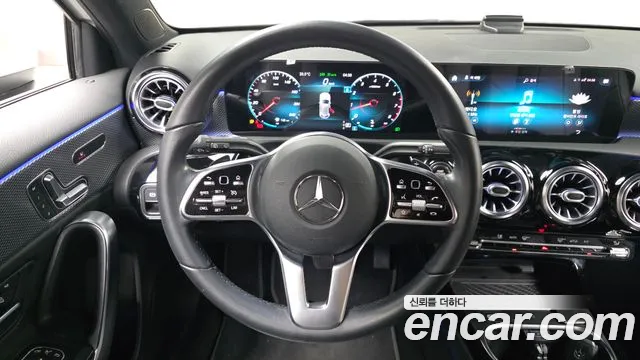 Mercedes-Benz A-Class 2021 — фото 20