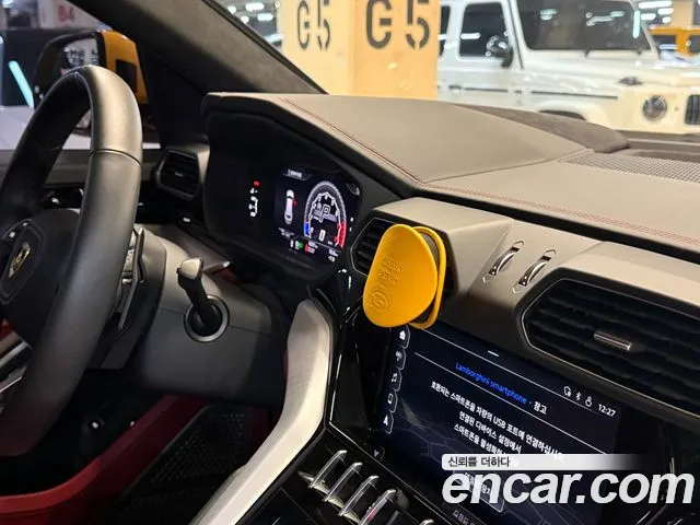 Lamborghini Urus 2020 — фото 15